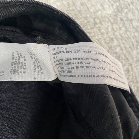 ABERCROMBIE & FITCH 90s Straight Ultra High Rise Black Jeans - Picture 4 of 6